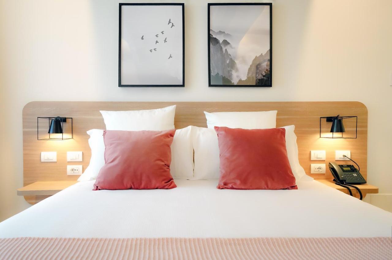 Bergamo Inn 15 Екстер'єр фото A bedroom at the hotel